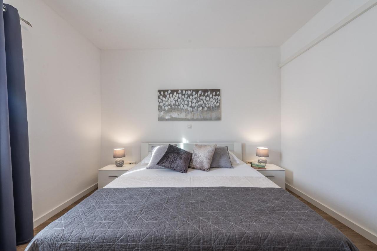 Holiday Home Bajlo Apartment With Three Bedrooms Zadar Ngoại thất bức ảnh