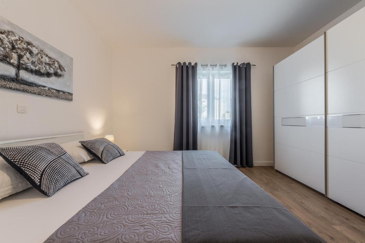 Holiday Home Bajlo Apartment With Three Bedrooms Zadar Ngoại thất bức ảnh