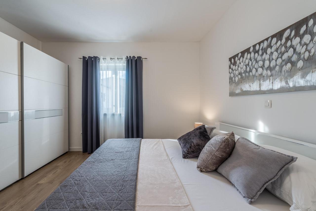 Holiday Home Bajlo Apartment With Three Bedrooms Zadar Ngoại thất bức ảnh