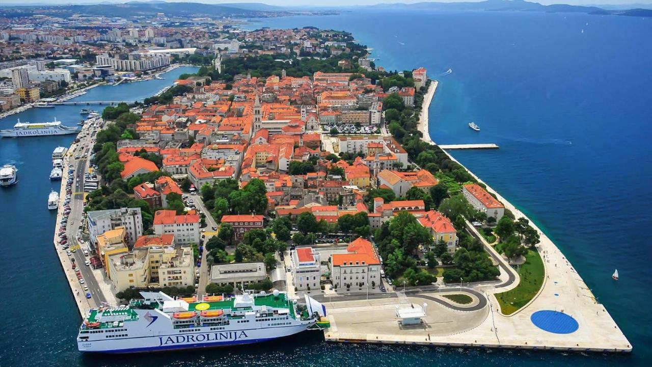 Holiday Home Bajlo Apartment With Three Bedrooms Zadar Ngoại thất bức ảnh